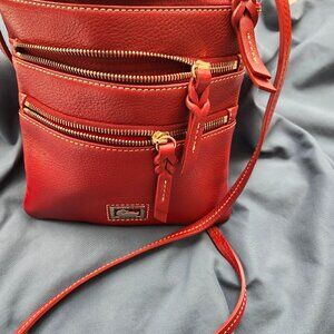 DOONEY & BURKE HANDBAG